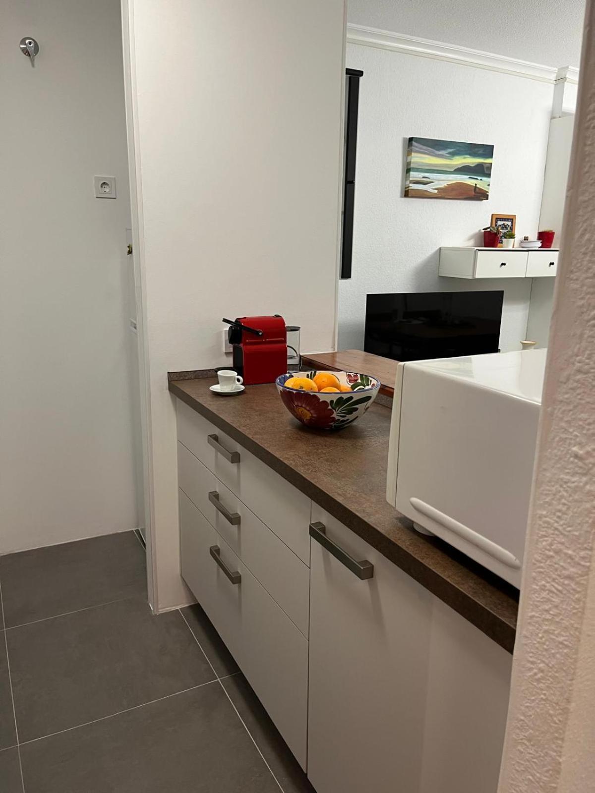 Apj Emperadores With Swimming Pool, 100 M From La Mata Apartment