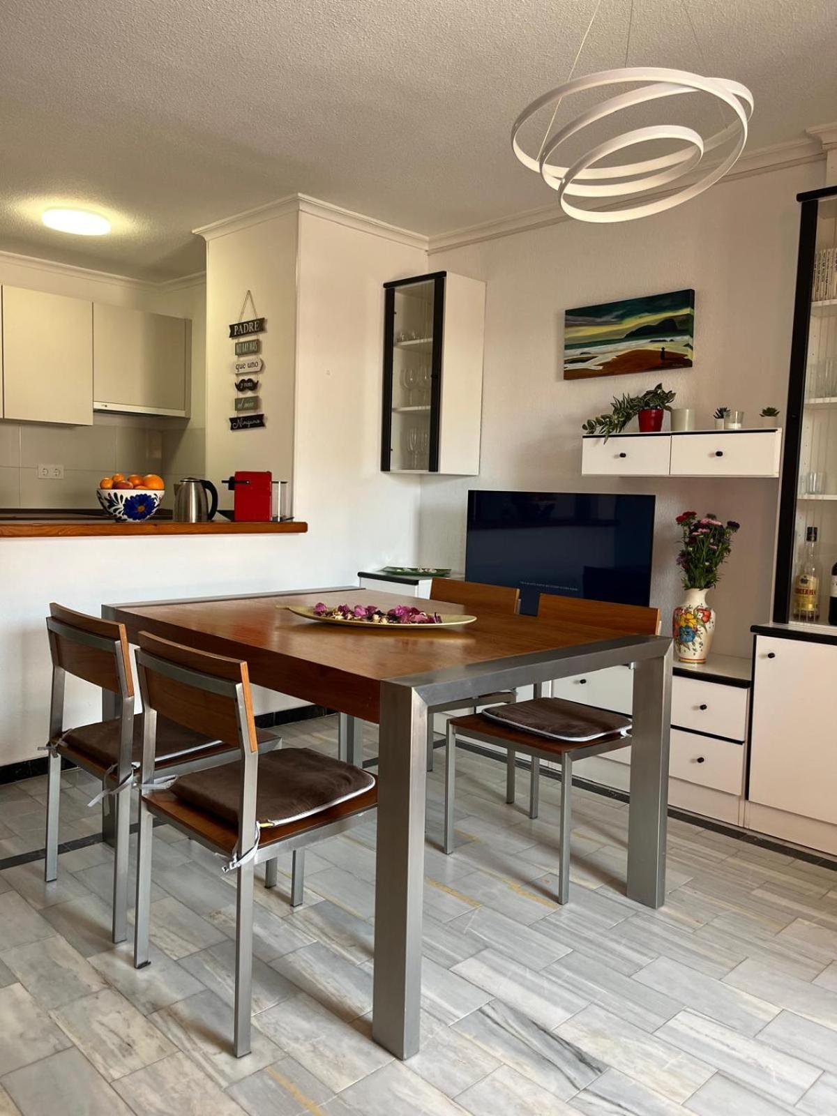 Apartment Apj Emperadores With Swimming Pool, 100 M From La Mata *